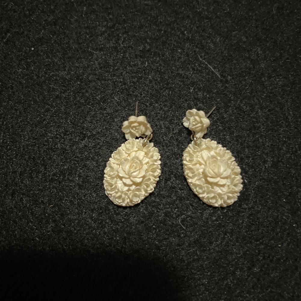 White rose earrings